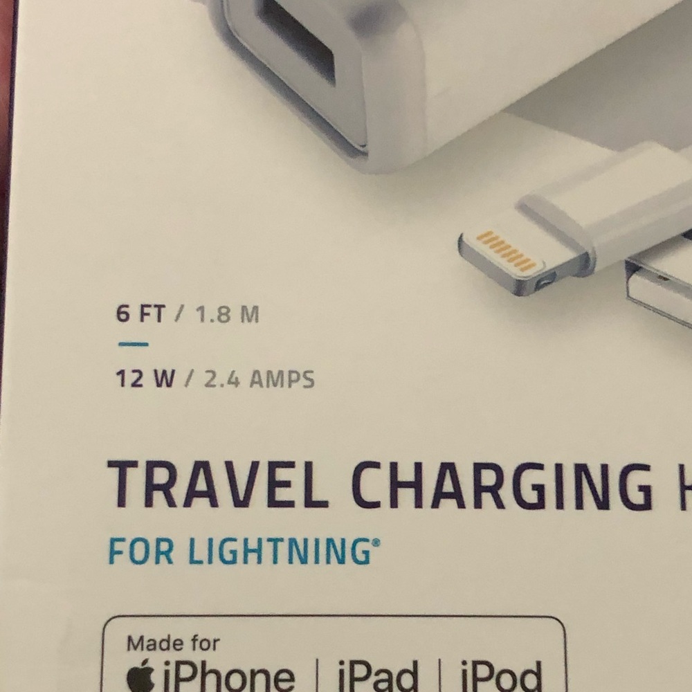 QMADIX Travel Charging Kit for Lightning